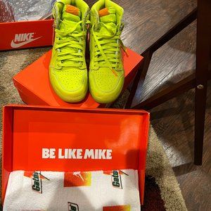 AIR JORDAN 1 RETRO HI OG G8RD AJ RUSH CYBER "COLLECTORS ITEM" LIMITED EDITION